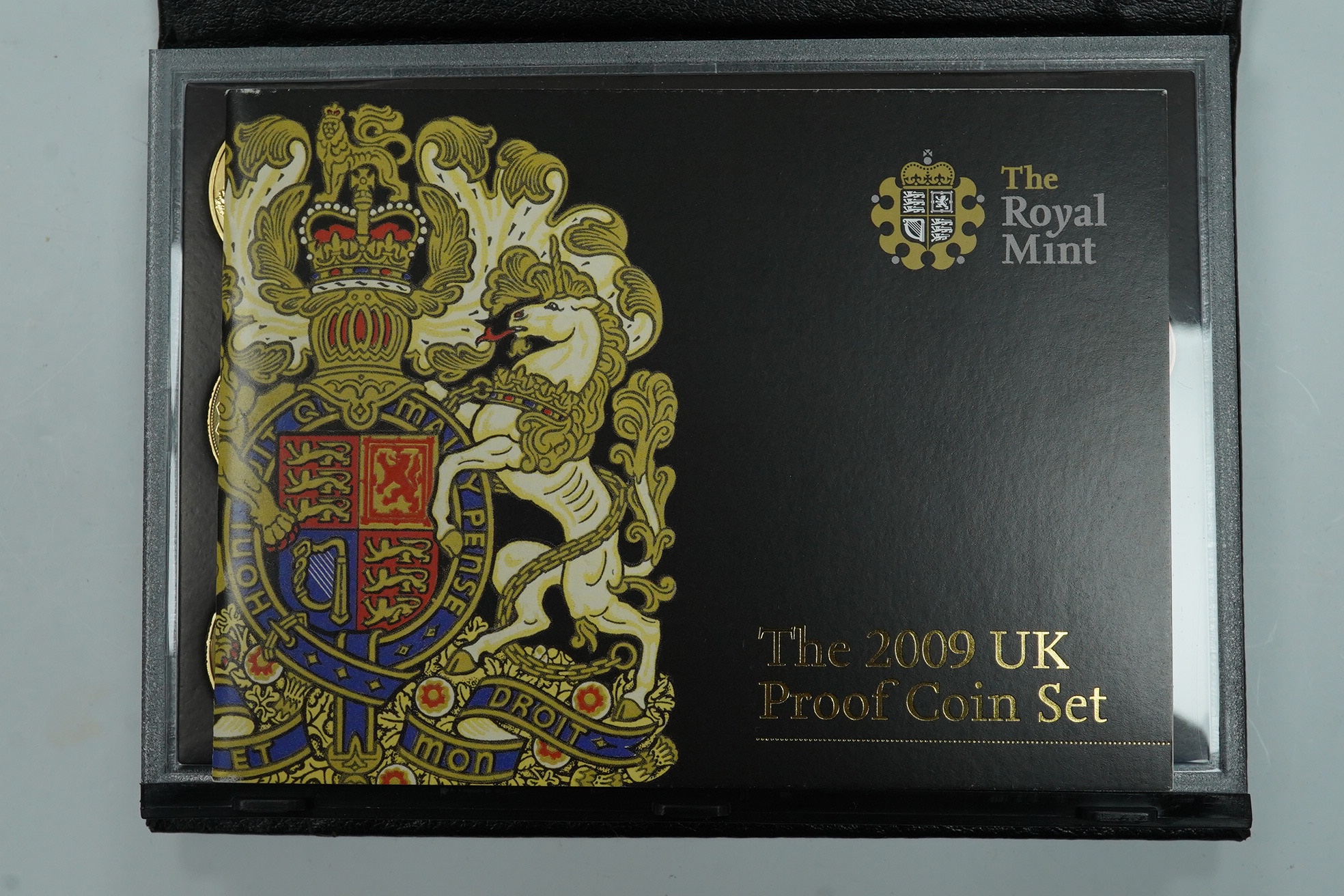 Royal Mint UK 2009 proof coin set, including the scarce Kew Gardens 50p, in case of issue with certificate